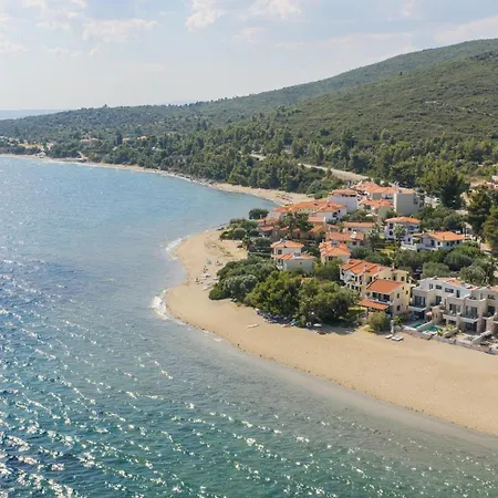 Strovilla Mare Beachfront With Private Pool *