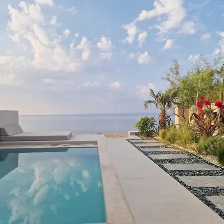 Villa Strovilla Mare Beachfront With Private Pool