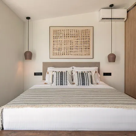 Villa Strovilla Mare Beachfront With Private Pool