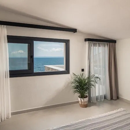 Villa Strovilla Mare Beachfront With Private Pool