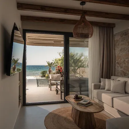 Villa Strovilla Mare Beachfront With Private Pool Psakoudia