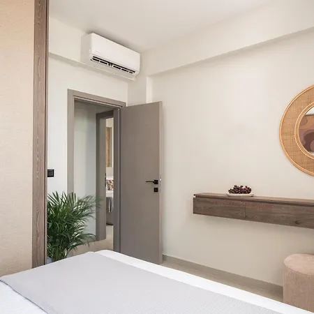 Strovilla Mare Beachfront With Private Pool *