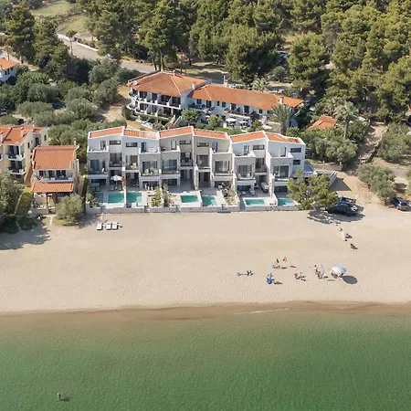 Strovilla Mare Beachfront With Private Pool *