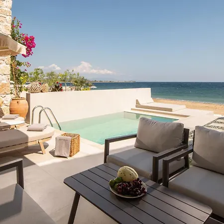 Strovilla Mare Beachfront With Private Pool