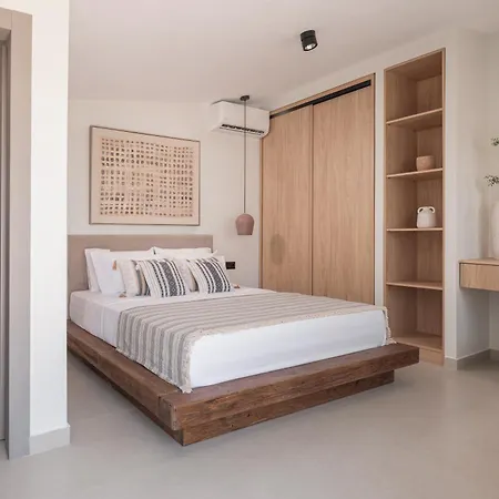 Strovilla Mare Beachfront With Private Pool *
