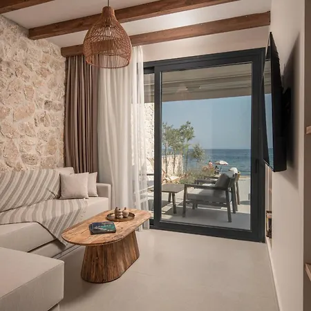 Villa Strovilla Mare Beachfront With Private Pool Psakoudia