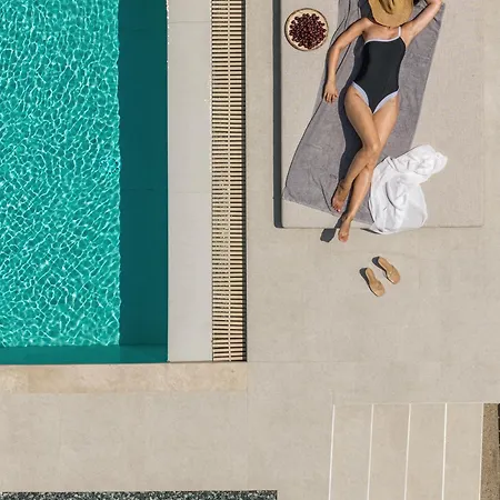 Strovilla Mare Beachfront With Private Pool *